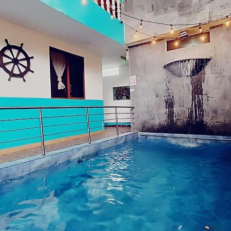 Hostal El Pinzon Puerto Ayora  Exteriör bild