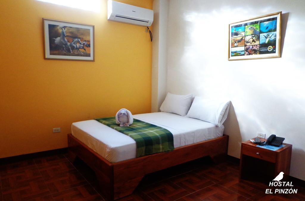 Hostal El Pinzon Puerto Ayora  Rum bild