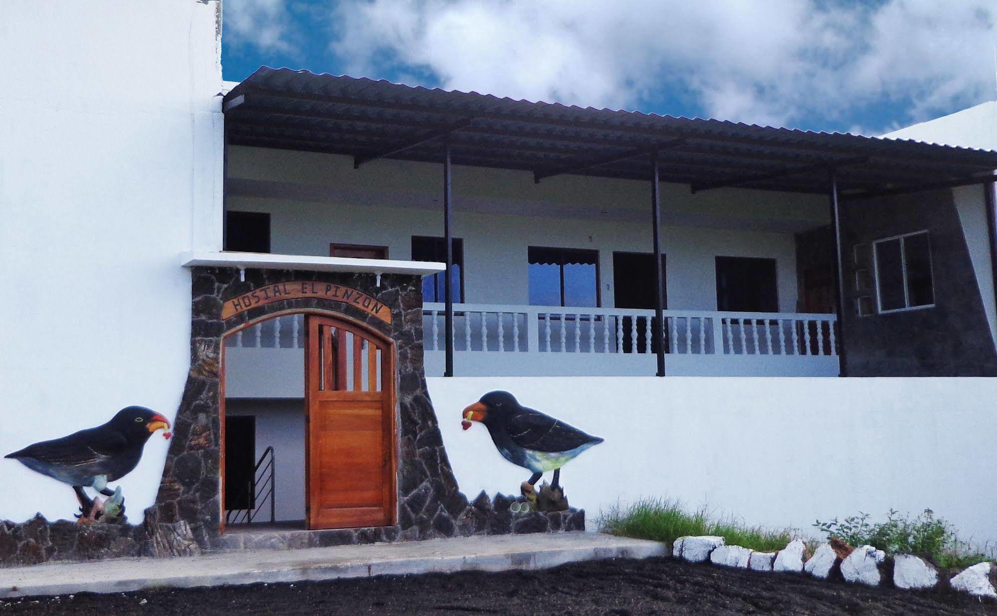 Hostal El Pinzon Puerto Ayora  Exteriör bild