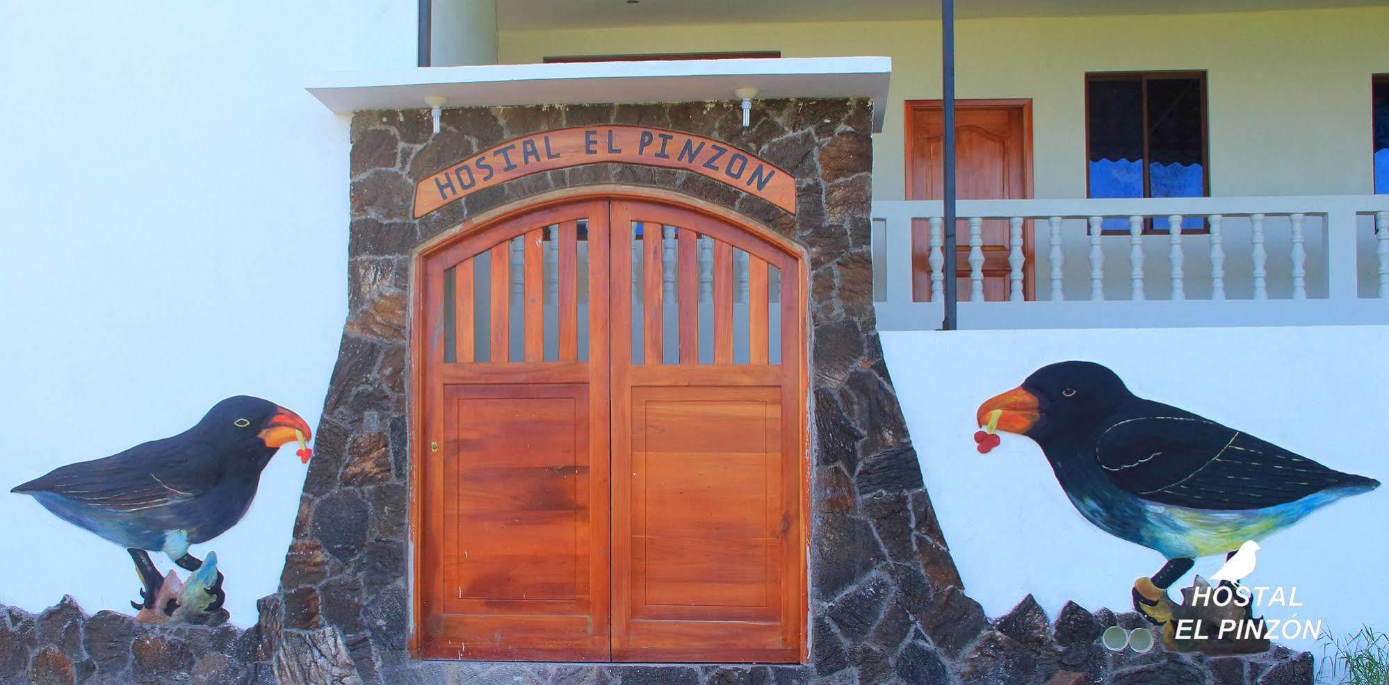 Hostal El Pinzon Puerto Ayora  Exteriör bild
